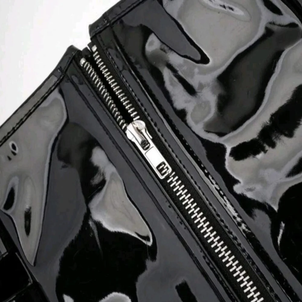 Black Patent Underbust Corset with Front Buckles - Picture 5 of 8